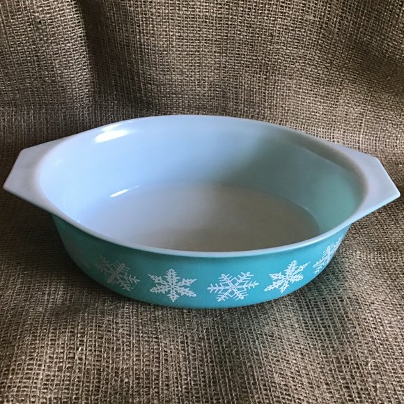 Vintage Pyrex Turquoise Snowflake Oval Dish - Picture 2 of 13